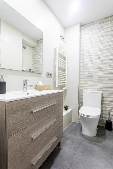 Precioso Piso Moderno: Terraza, A/C, Netflix, Wifi Daire Valensiya Dış mekan fotoğraf