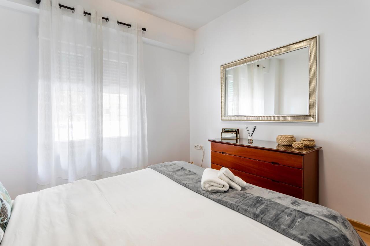 Precioso Piso Moderno: Terraza, A/C, Netflix, Wifi Daire Valensiya Dış mekan fotoğraf